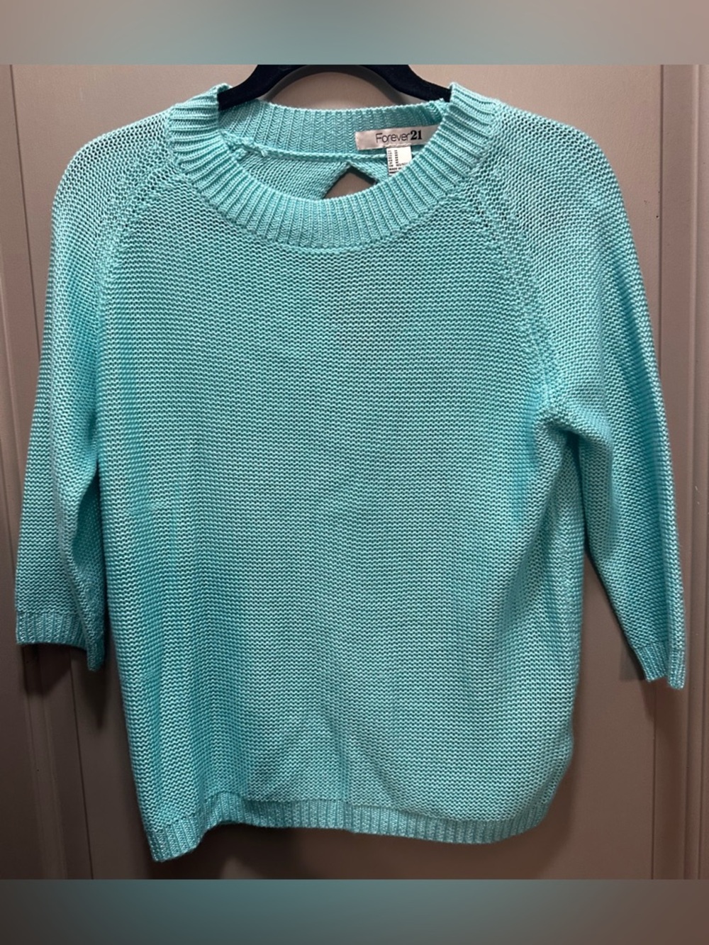 Forever 21 Size M Turquoise 3/4 Sleeves Sweater EUC